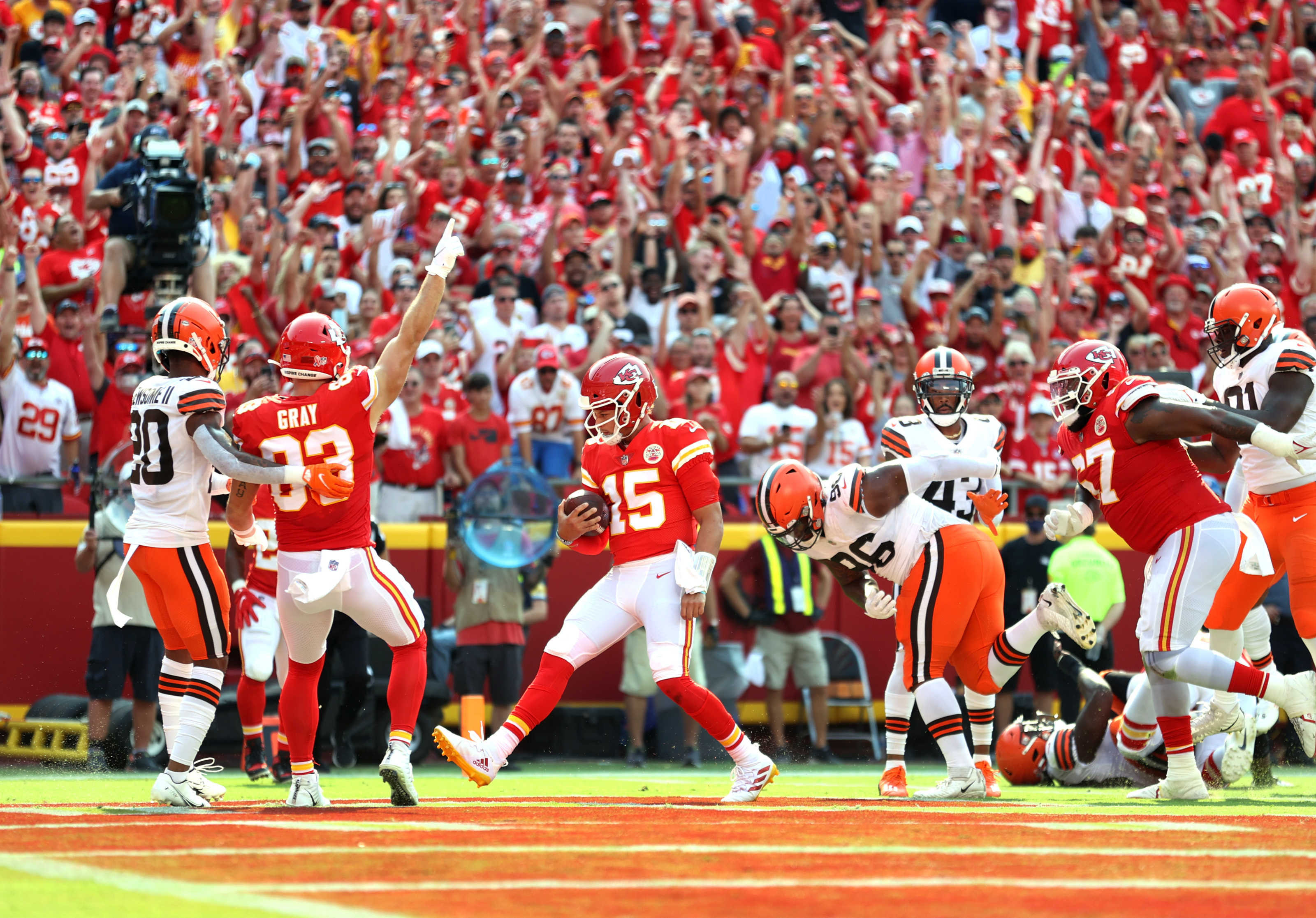 Patrick Mahomes attempts a pass at home against the Cleveland Browns.
