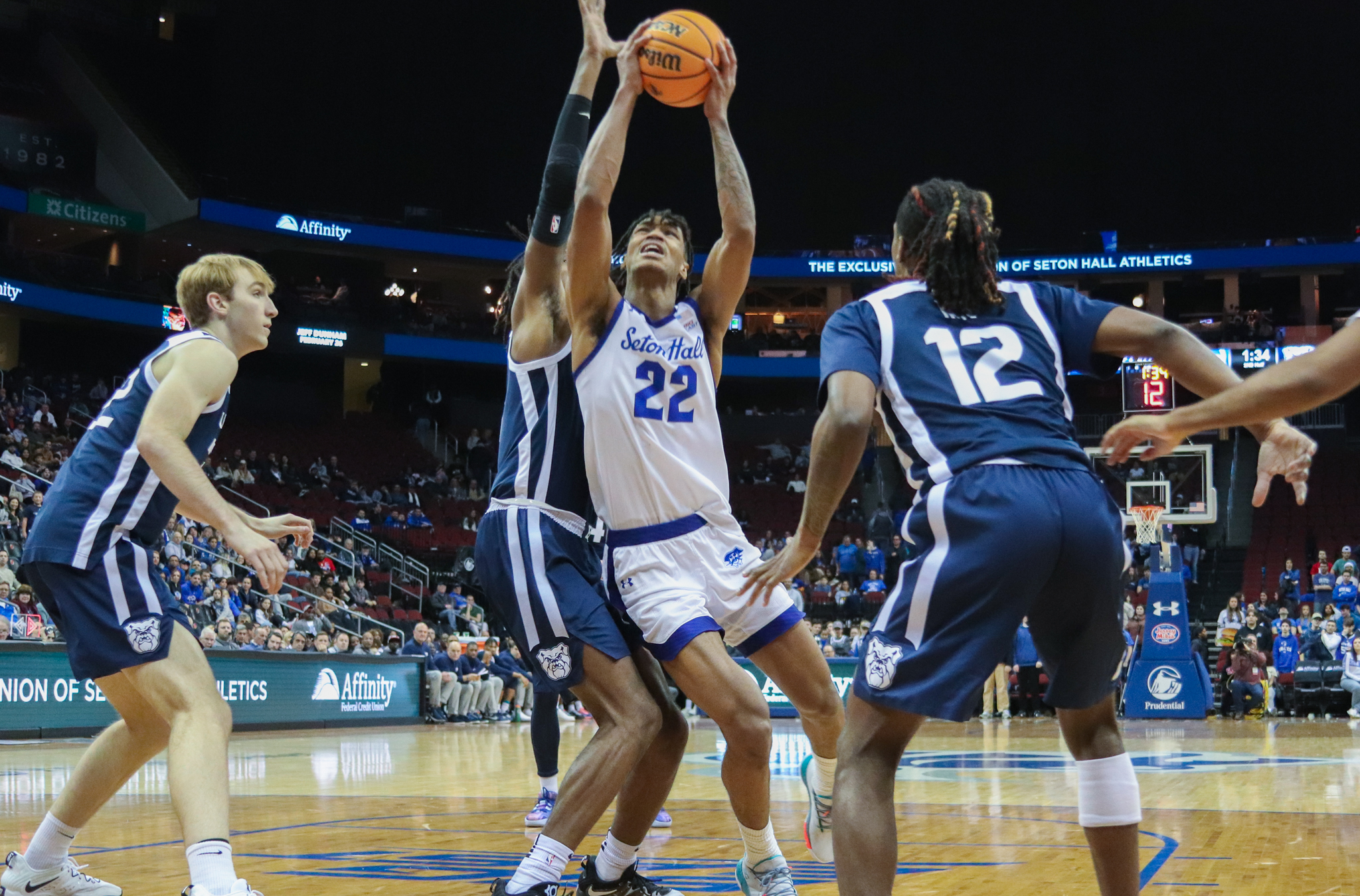 Tae Davis takes it the the bucket against the Bulldogs.