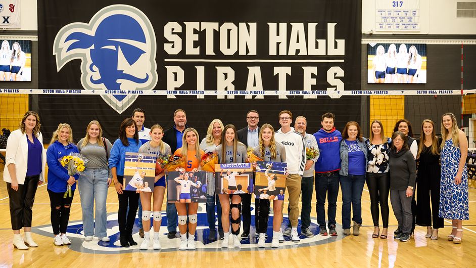 Pirates can't get the win on senior night as they finish the season 15-15.