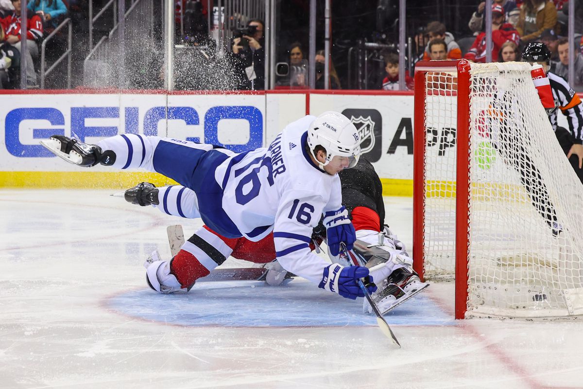 Vitek Vanecek giving up a tough goal late to the Leafs.