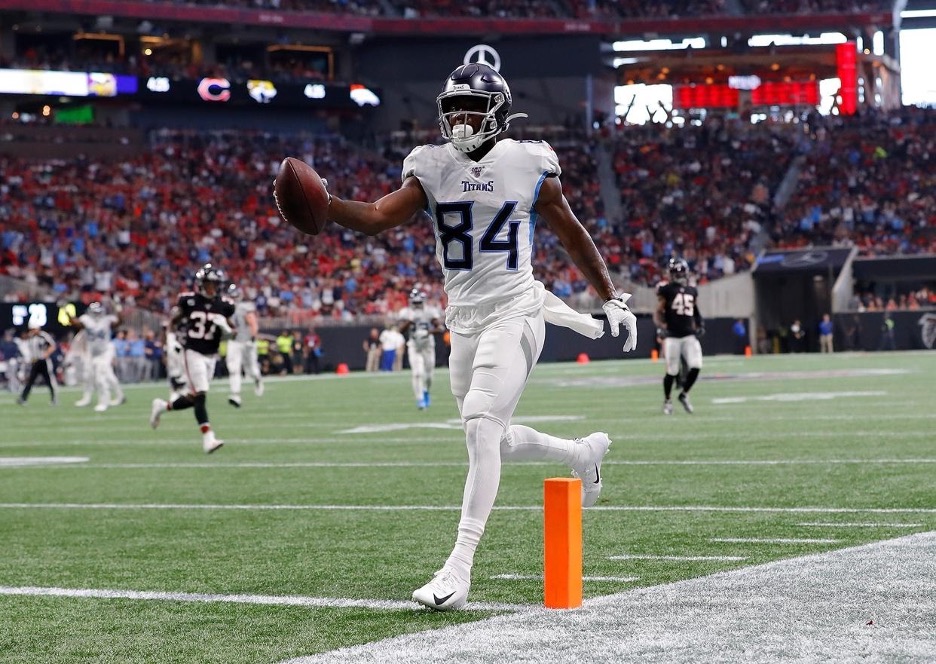 Jets WR Corey Davis scoring a TD while on the Titans