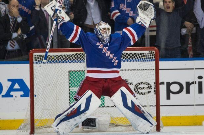 Rangers Goaltender Henrik Lundqvist Collects his 400th Regular-Season  Victory - The New York Times