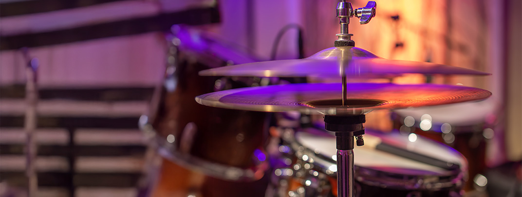 Cymbal Drum Set Image of a cymbal on a drum set crashing