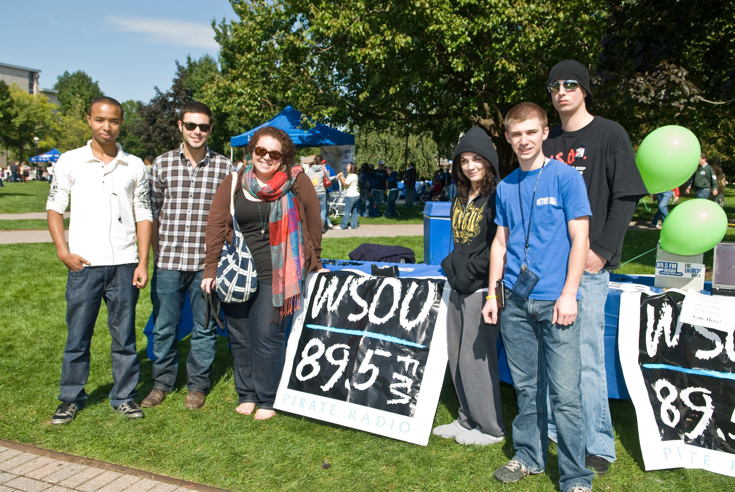 WSOU students on the green